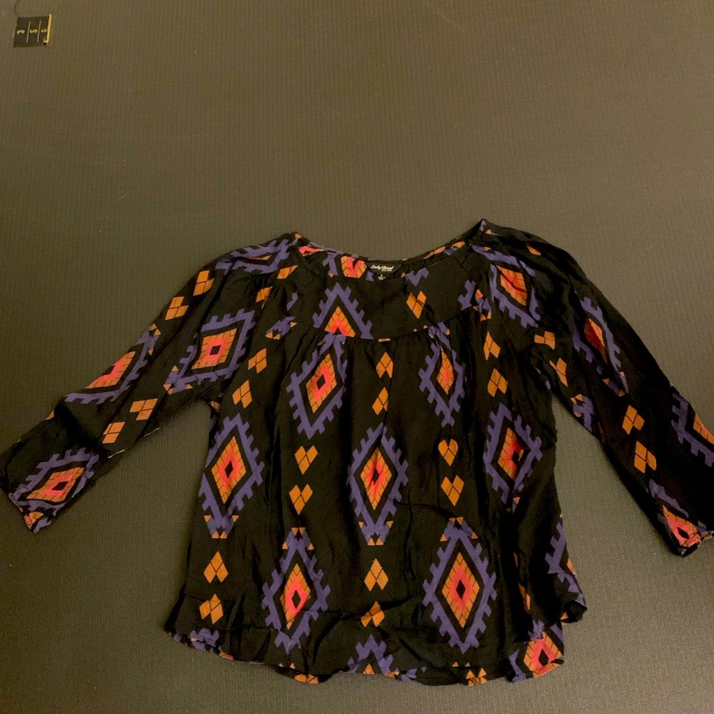 Lucky Brand blouse. Size large. Excellent condition.